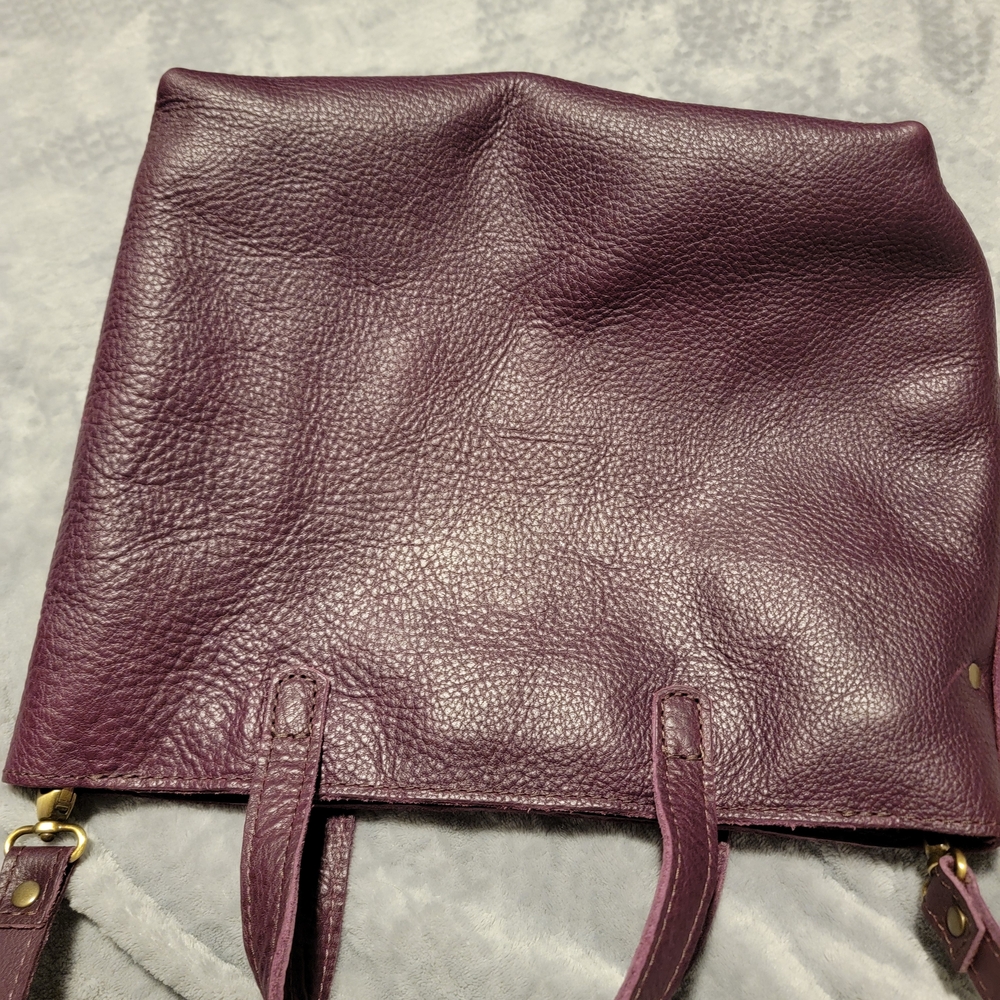 Portland Leather Plum Zipper Tote Bag - Picture 10 of 15